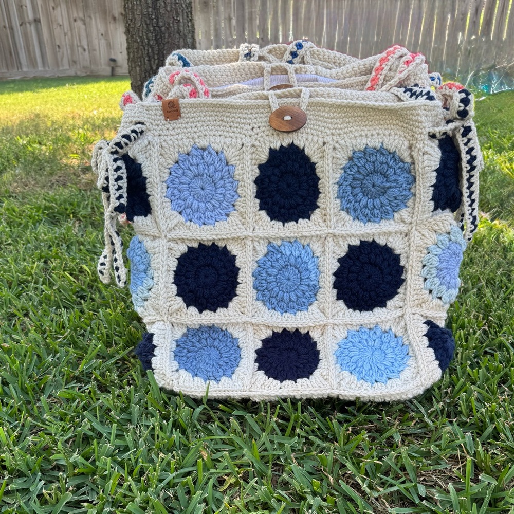 Crochet Women’s Tote, Beach Bag, Diaper Bag, Large purse, Tote, Handmade